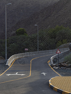 山区道路的尖锐转弯 门外图片