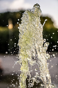 短期接触时喷泉喷水式喷气式喷水器运输飞机喷射城市航空公司航班场景建筑飞机场跑道图片