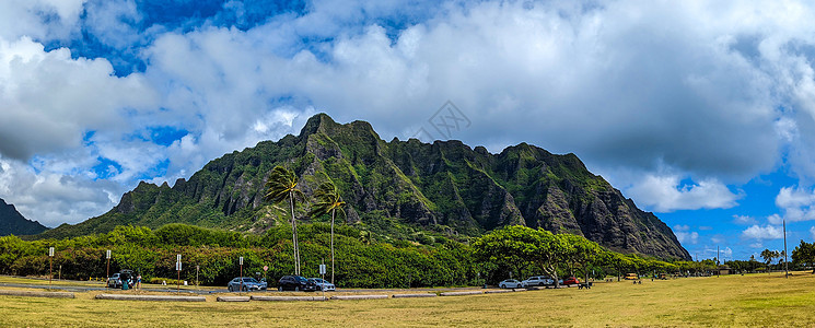 Kualoa山脉全景景观 夏威夷Oahu岛著名拍摄地点旅行公园悬崖风景山脉电影天空观光蓝色牧场图片