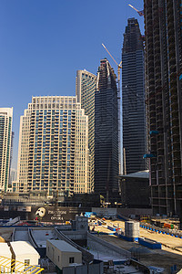 迪拜 UAE  02 04 2021市区建筑工地卡车领班建筑学工具配件工程起重机材料金属住宅图片