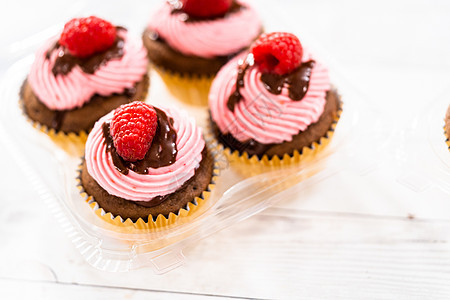 巧克力草莓蛋糕美食家甜点覆盆子甜食糖果蛋糕小吃糕点奶油植物图片