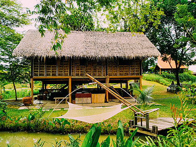 泰国木制传统屋外建筑 自然品位的古老建筑图案图片