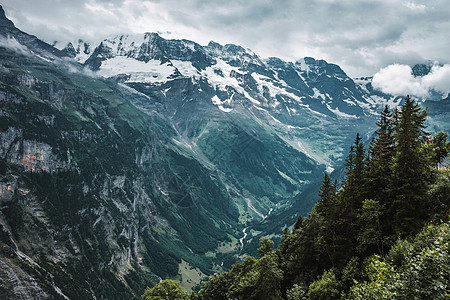 劳特布龙嫩山谷 瑞士 少女峰 瑞士阿尔卑斯山 美丽的风景 欧洲 山顶风光 雪峰 峡谷和绿色森林远足爬坡顶峰冒险假期全景岩石自然山图片