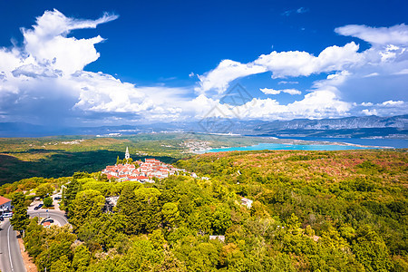 古老的多布林日镇和松绿索琳湾空中全景历史性假期天线海岸线海滩正方形房子海洋景观游客图片