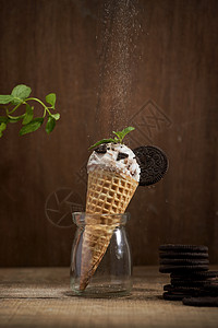 甜甜自制冰淇淋 有选择性的焦点巧克力胡扯产品饼干棕色甜点食物小吃锥体图片
