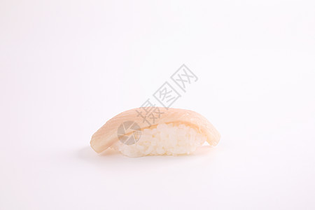 Hamachi 寿司 白色背景中突显的日本食品黄尾寿司鱼片海鲜盘子食物尾巴黄色美食鲈鱼图片