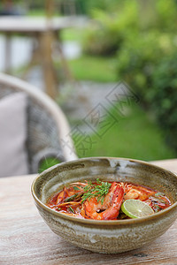 Tom Yum汤 泰国传统辣虾汤功夫营养烹饪香料美食胡椒草本植物午餐椰子海鲜图片