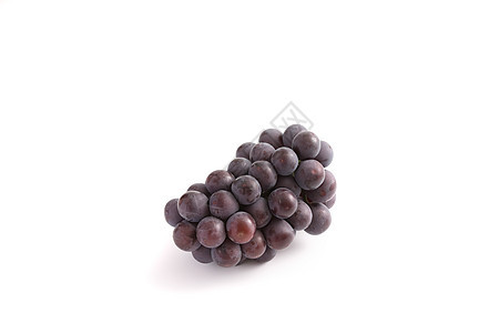 白背景中孤立的红葡萄蓝色水果食物甜点酒厂营养藤蔓果汁植物叶子图片
