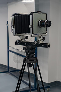老镜头 格式化相机 万向相机 模拟相机 在胶卷或纸上拍摄 复古相机乡愁幅面设备技术快门模拟金属照相机照片合金图片