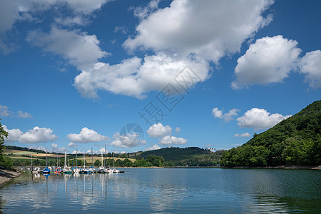 德国索埃尔兰州迪梅尔湖目的地帆船码头植物天空全景城市环境旅行树木图片