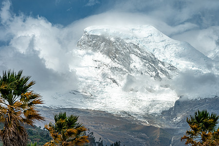 位于Yungay省山脉中的秘鲁最高山峰华斯卡兰蓝色国家天空高度远足旅行旅游顶峰冰川冒险图片