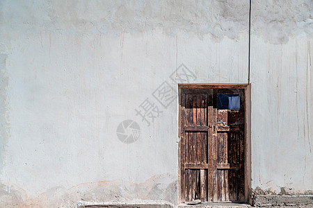 南美农村用泥土和红砖制成的一栋房子历史地球城市建筑窗户旅游村庄蜂窝黏土遗产图片