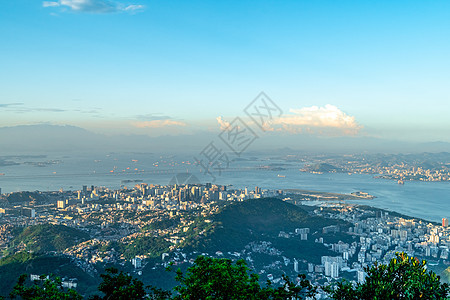 里约热内卢市全景 从基督的雕像救世主的视野中建筑旅游假期景观街道爬坡旅行场景天际拉丁图片