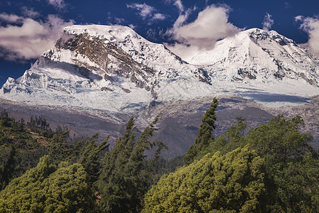 的Huascaran山和Yungay 秘鲁Ancash安第斯山脉雪灾雪山荒野地标冒险热带丛林目的地环境保护山峰日落图片
