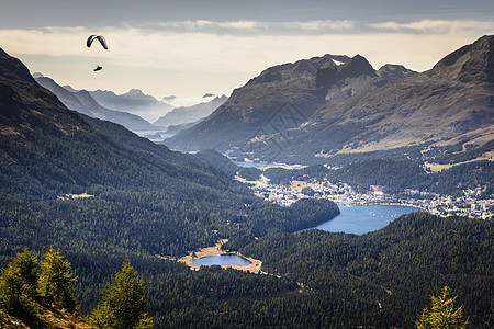 Graubunden 瑞士阿尔卑斯山飞行全景天线目的地旅游冰川旅行文化寂寞草地图片