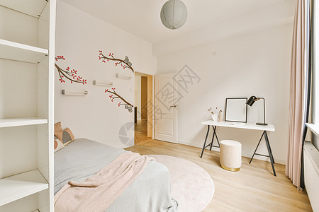 一张床 一张办公桌和一张建筑学奢华装饰桌子公寓住宅卧室椅子风格房子图片