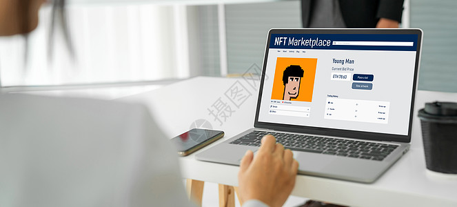 NFT市场为数字艺术家提供时尚销售渠道办公室货币交换投资收藏品标识符商务屏幕拍卖男人图片