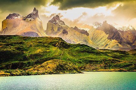 潘恩角和佩霍湖日落 托雷斯德尔潘恩 巴塔哥尼亚 智利冰川天空目的地旅行全景风景地方朝霞旅游悬崖图片