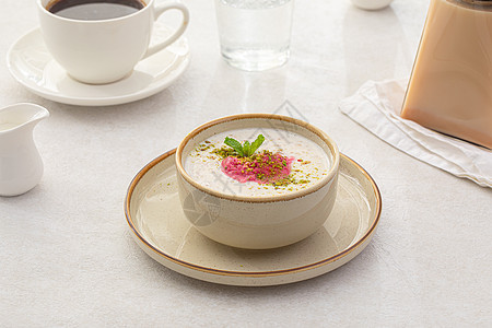 混合麦片粥加果汁汤粮食食物甜点摄影早餐营养牛奶燕麦教程盘子图片