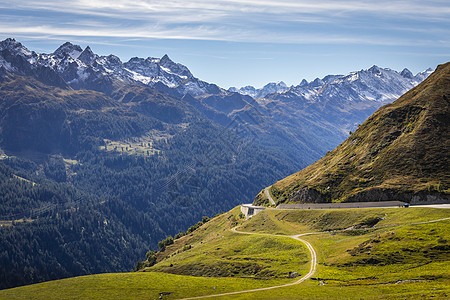 圣哥特哈德山山口 瑞士Swiss alps高山路假期美丽天空目的地驾驶旅行农场松树风景文化图片