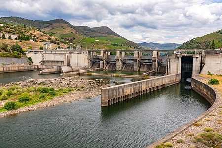上杜杜乌罗河Douro河上的Regua发电站发电 是一个锁图片
