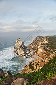 葡萄牙的悬崖 欧洲的最西端 葡萄牙西海岸的 Ursa 海滩图片