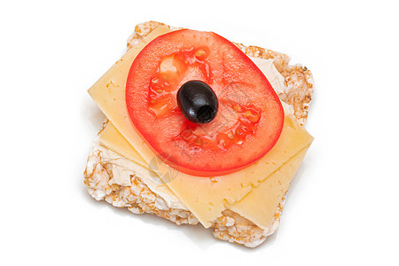 配有番茄 奶酪和橄榄的稻米饼干三明治     孤立无援小吃薄脆食物饮食奶油蛋糕健康饮食年糕早餐饼干图片