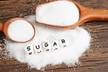 SUGAR 含文字的甜颗粒糖 糖尿病预防 饮食和体重损失 以增进健康营养勺子葡萄糖疾病肥胖食物动机重量甜点咖啡图片