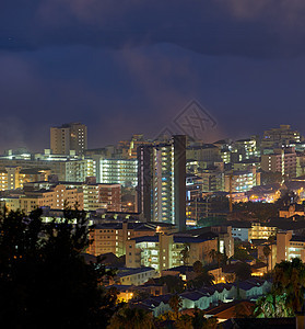 城市在夜里活过来 看一看晚上的城市风景身体场地地标行动天空旅游生活工作市中心蓝色图片