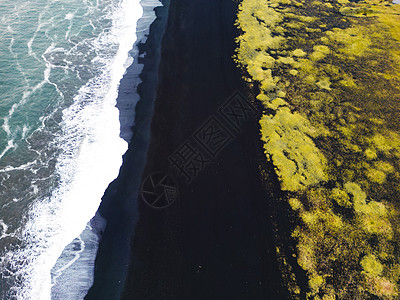 冰岛的雷尼斯法哈拉黑沙滩图片