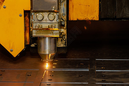 CNC 激光切割金属板 金属工业厂高精度 CNC 气割金属板工具盘子激光机雕刻工程工厂加工治疗技术活力图片