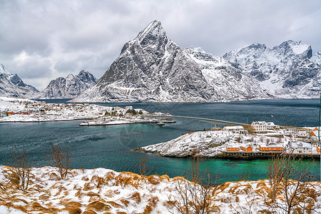 挪威Lofoten的美丽自然景观峡湾岛屿港口全景村庄旅行海洋风景海岸房子图片