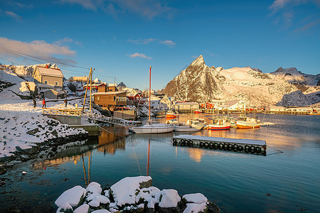 挪威Lofoten的美丽自然景观岛屿房子峡湾日落海岸海洋港口风景村庄旅行图片