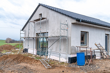 在农村建造家庭住宅国家蓝色工作建筑窗户木头小屋交易材料天空图片