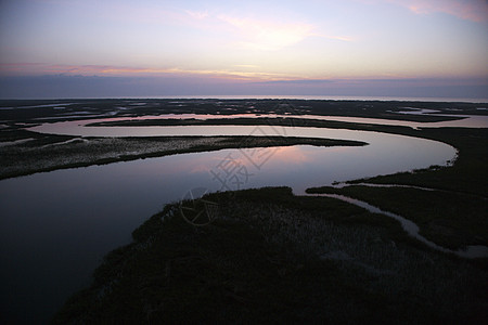 间游河海洋沼泽高角度日落盐水盐沼鸟瞰图支撑反射自然界图片