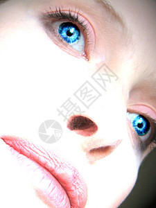 蓝眼女孩嘴唇微笑鼻子化妆品睫毛脸颊眼睛蓝色皮肤图片