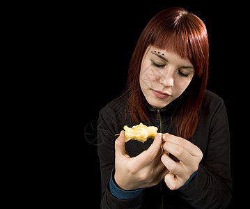 女孩吃苹果场景蔬菜健康饮食生活方式幸福欲望青春期闪光压力眉毛图片