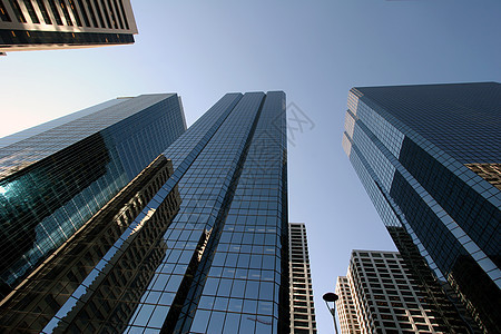 玻璃和钢商业市中心景观生长财富职场技术摩天大楼天空建筑物图片