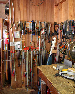 工具石头爱好作坊木工测量木头锉刀锤子手锯螺丝刀图片