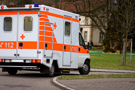 救护车速度警笛医院情况病人药品救援服务危机汽车图片