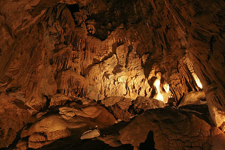 沙斯塔湖洞穴娱乐编队假期水晶旅行钟乳石旅游游客岩石吸引力图片