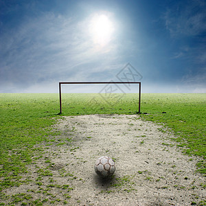 足球球场阳光分数场地阴影太阳天空孤独沥青运动绿色图片