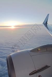 飞机机翼航空天空环境蓝色天线太阳飞行窗户运输喷气图片