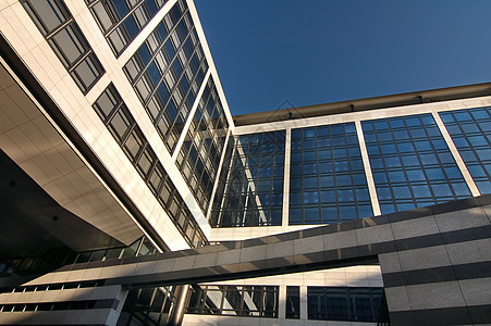 现代建筑   生物多样性公约   银行商业区玻璃财富办公室城市生长旅行商务工作技术建筑物图片