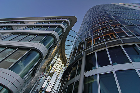 现代建筑   生物多样性公约   银行商业区中央高楼市中心商业职场财富建筑物景观玻璃商务图片