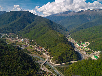 山地居民点风景地平线村庄天空环境住房城市道路街道建筑图片