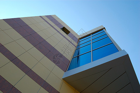 现代建筑条纹反射玻璃办公室窗户财富财产技术总部商业图片