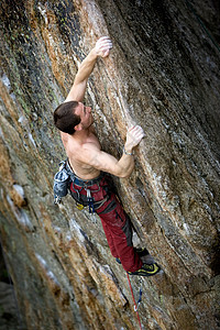 男性摇滚攀岩者男生石头安全首脑螺栓勇气领导神经风险压力图片