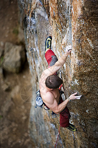 男性登山者团队神经勇气挑战压力活动危险安全运动斗争图片