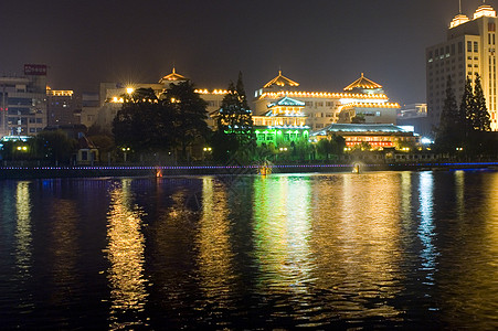 与Haohe河相伴的夜市风景建筑学建筑城市景观亮度发光反射图片